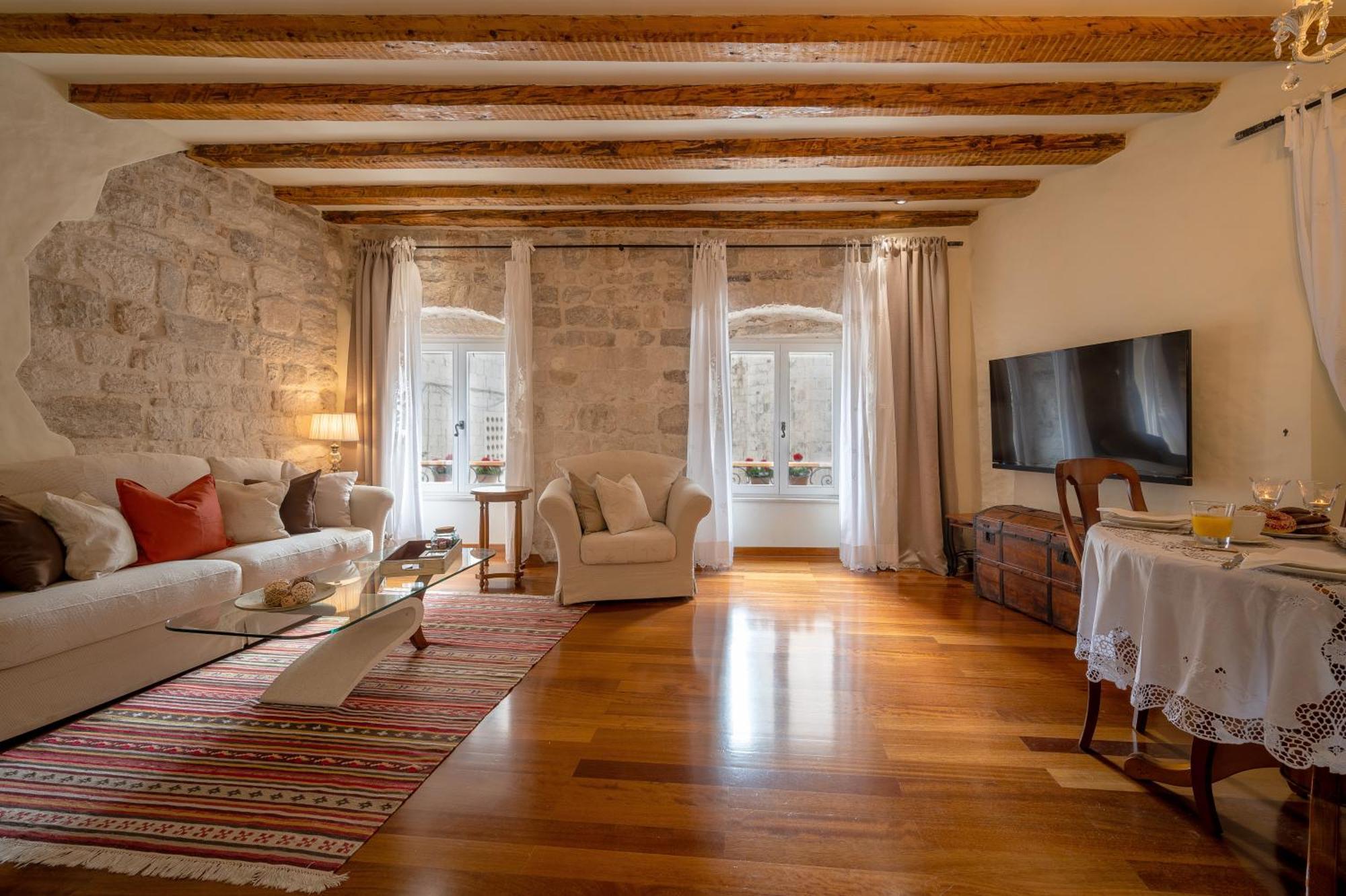 Stone Pearl Heritage Luxury Suite Σπλιτ Εξωτερικό φωτογραφία
